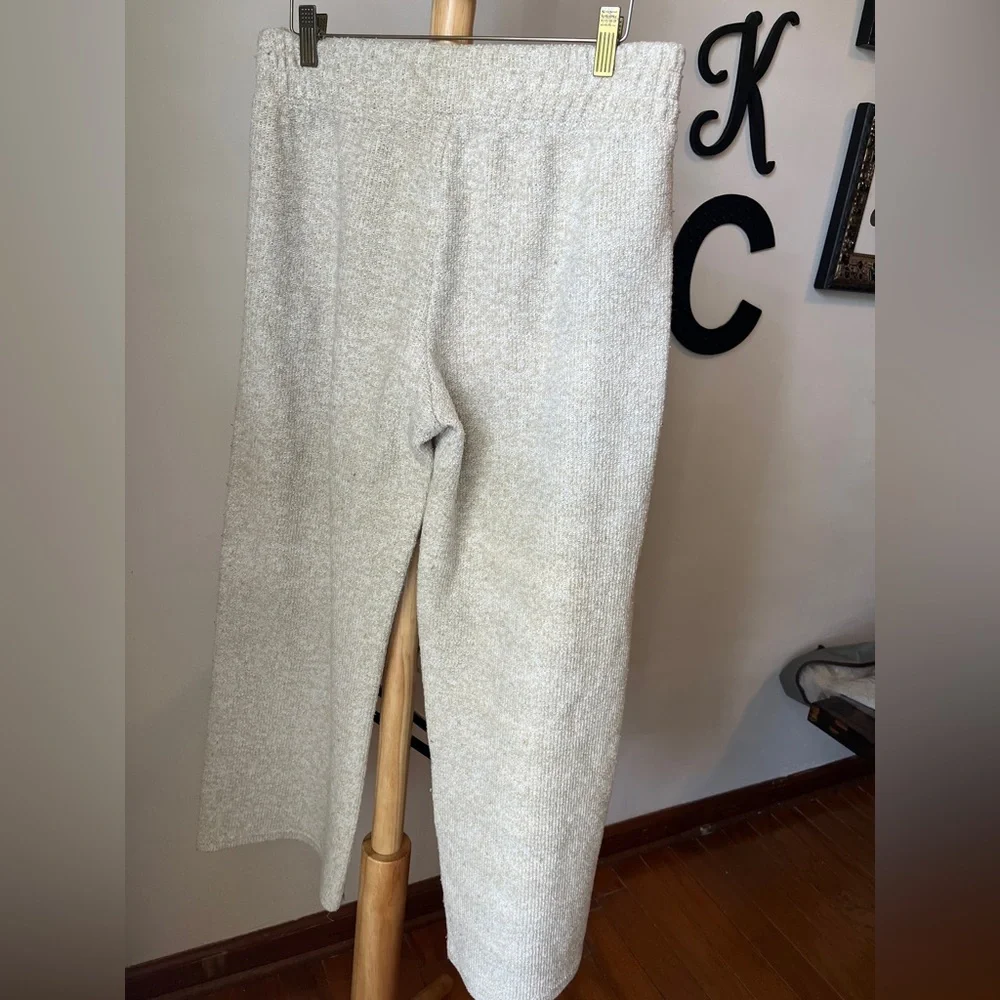 Aerie Offline Sweatpants Cream Textured Straight Leg Elastic Waist size Small - Picture 2 of 7